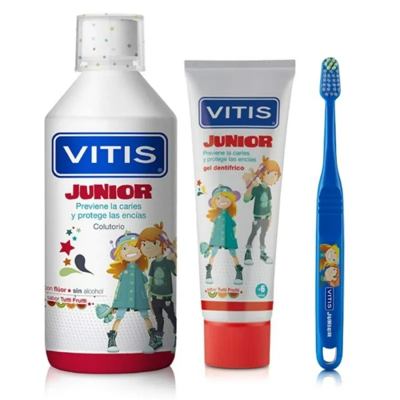 Sử dụng kem đánh răng và nước súc miệng VITIS Junior để vệ sinh răng miệng mỗi ngày cho bé 
