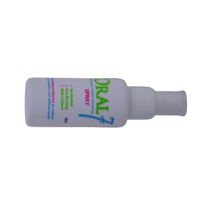 chai-xit-hong-oral-mat-ngang chai xịt họng oral7 150ml