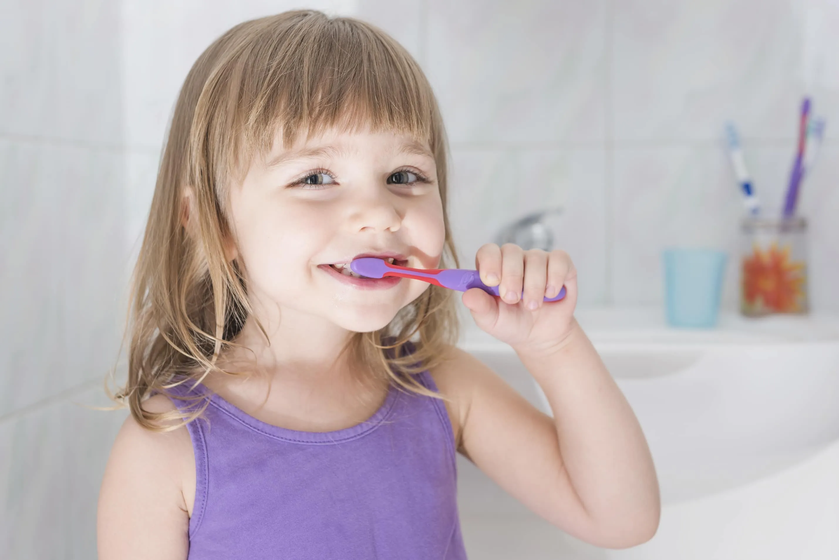 Răng trẻ em đẹp khi ba mẹ xây dựng thói quen chăm sóc răng miệng cho bé