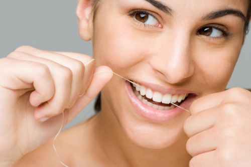 Hướng dẫn cách chăm sóc răng miệng khi bị sâu răng