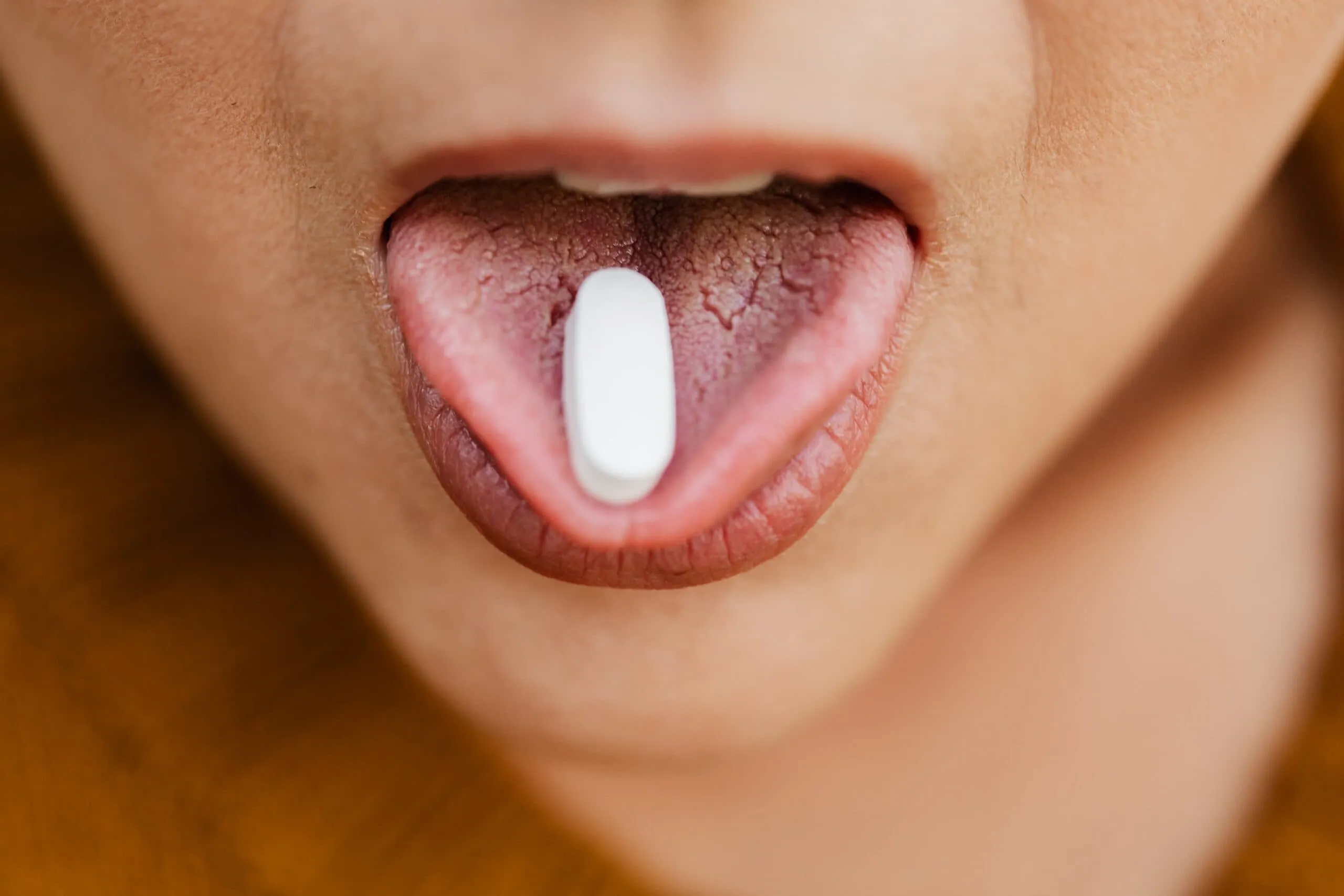 Tác dụng phụ của thuốc khiến lưỡi bị đau rát