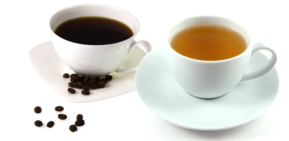 Trà, cà phê dễ làm xỉn màu men răng và vàng răng khi sử dụng lâu dài